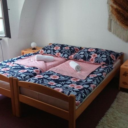 Penzion U Tkadlen Jindřichŭv Hradec Esterno foto