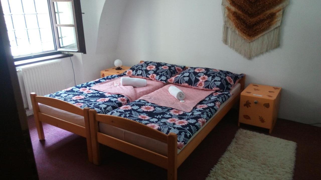 Penzion U Tkadlen Jindřichŭv Hradec Esterno foto