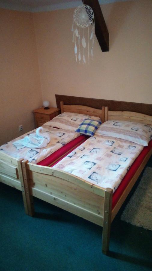 Penzion U Tkadlen Jindřichŭv Hradec Esterno foto